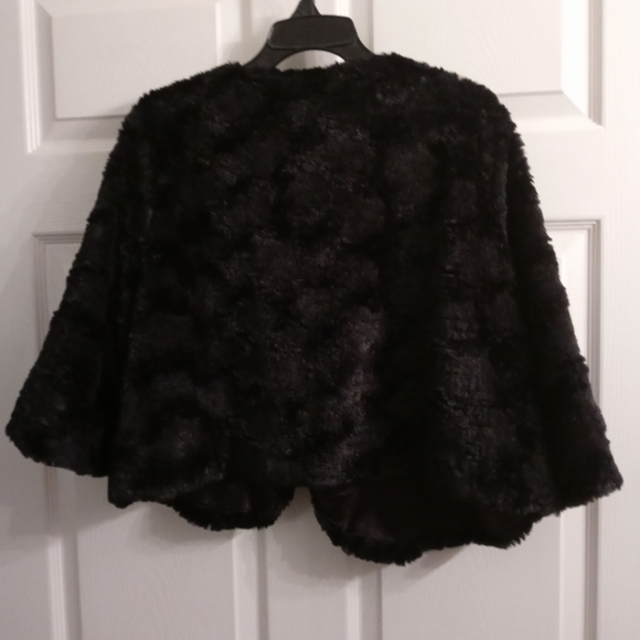 Faux Fur and Gemstone Jacket - Picture 3 of 5